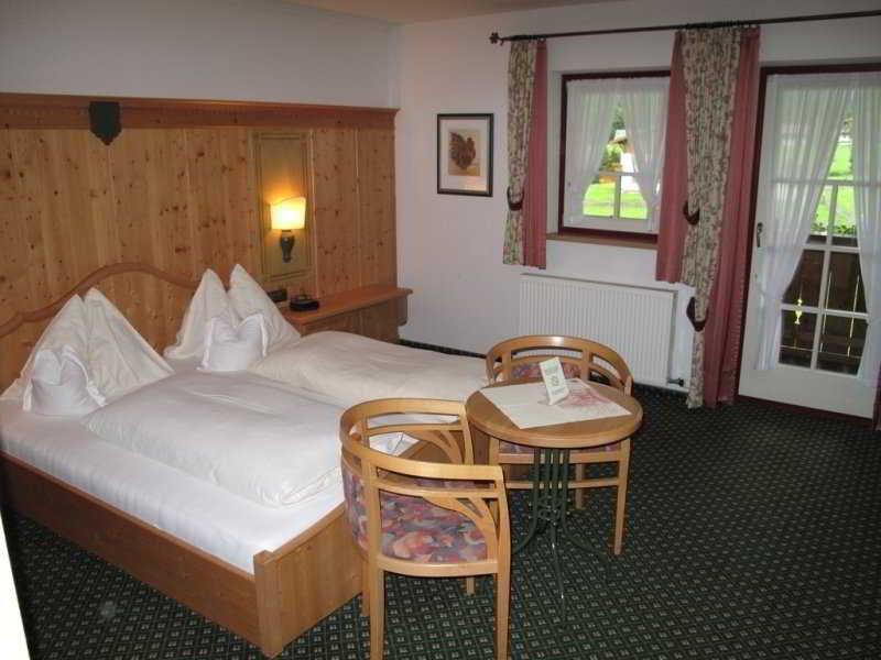Hotel Wieseneck Gmbh Sankt Johann im Pongau Exterior photo